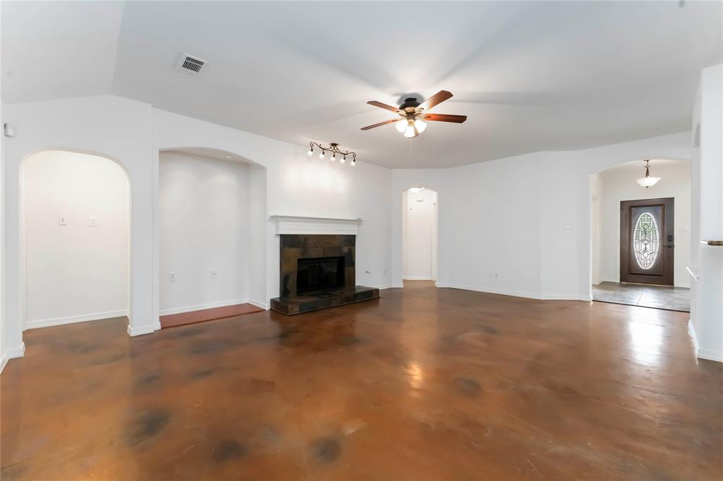 8635 Westcove Cir