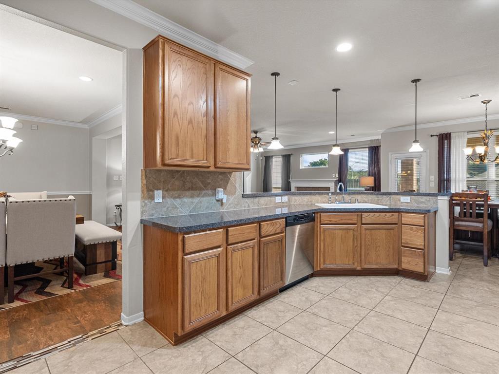 5922 Rosemary Circle, Baytown, Texas image 16