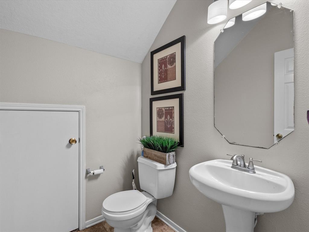 5922 Rosemary Circle, Baytown, Texas image 25