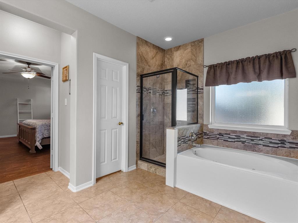 5922 Rosemary Circle, Baytown, Texas image 23