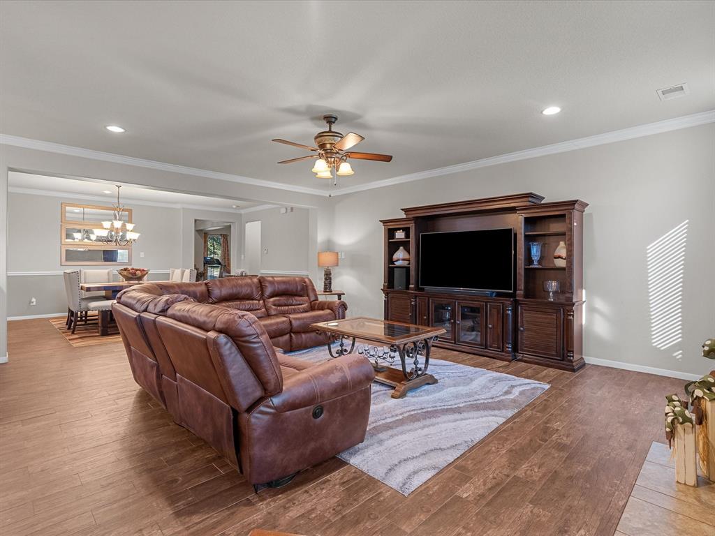 5922 Rosemary Circle, Baytown, Texas image 15