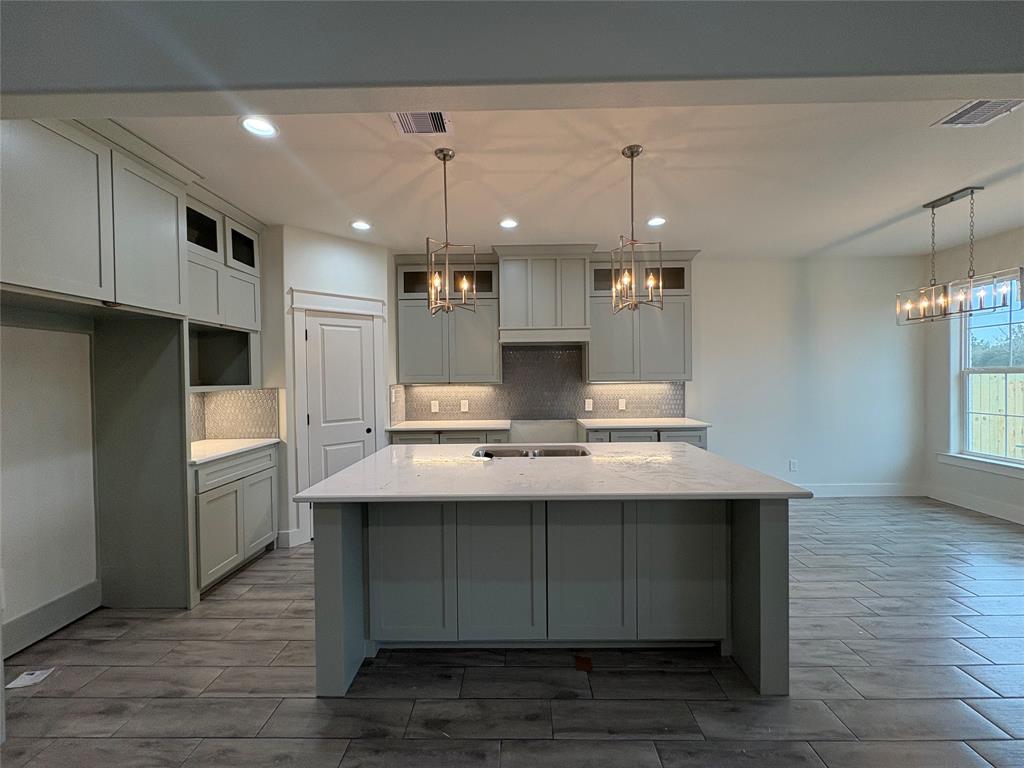 8075 Sheila Lane, Beaumont, Texas image 5