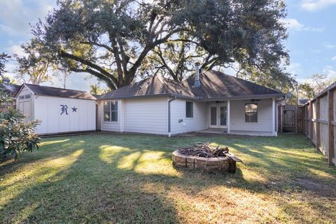 A home in Alvin