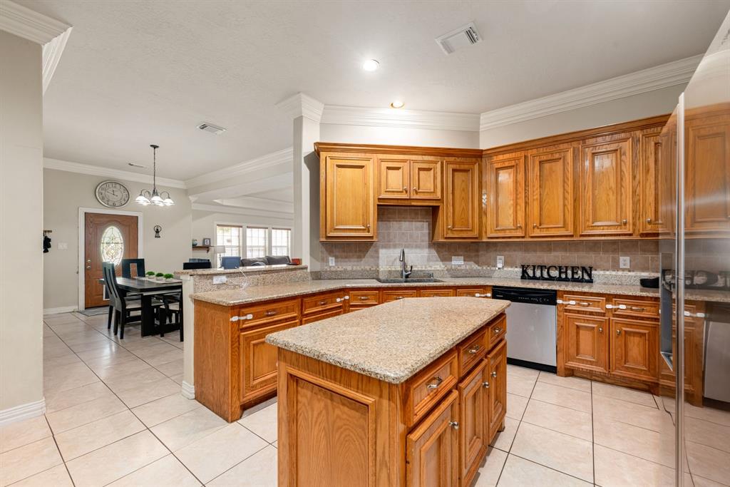 19509 Desna Drive, Porter, Texas image 12