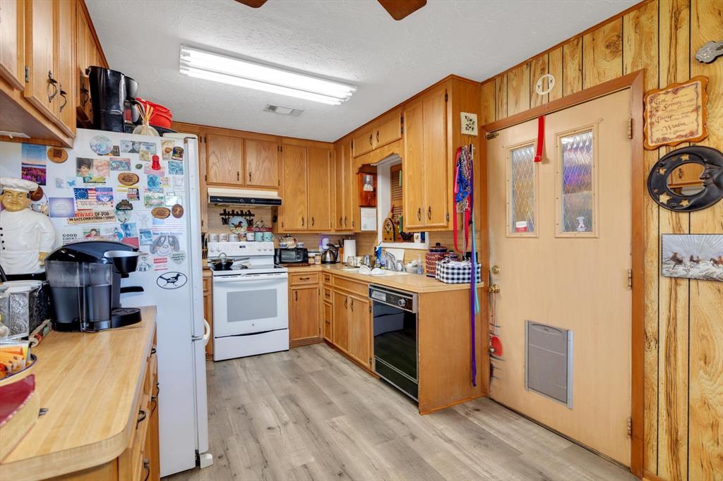 2147 Sealy Road, Sealy, Texas image 43