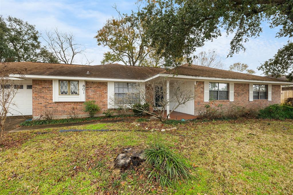 801 Friars Lane, Baytown, Texas image 4