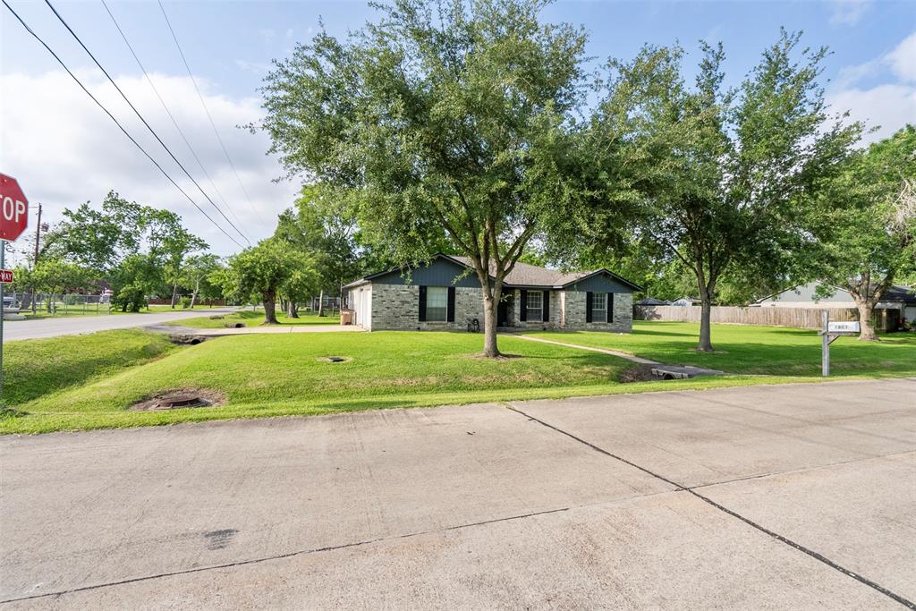 4801 36th Street, Dickinson, Texas image 31