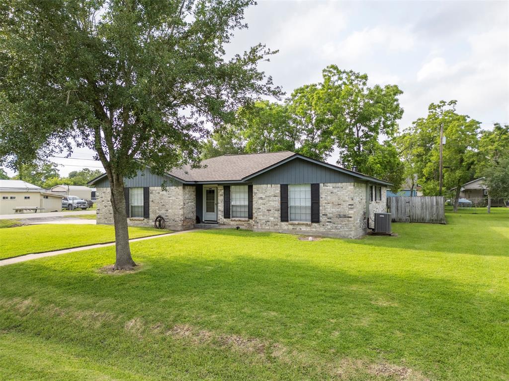 4801 36th Street, Dickinson, Texas image 3