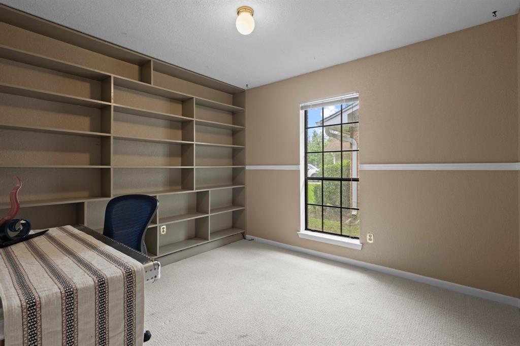 2945 Bonney Briar Place, Beaumont, Texas image 13