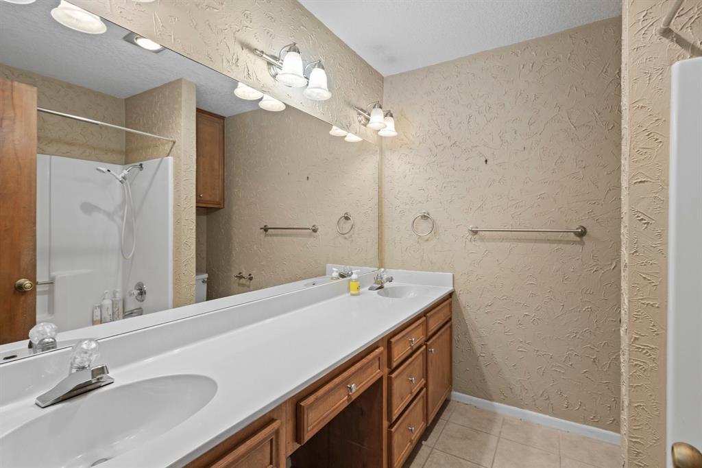 2945 Bonney Briar Place, Beaumont, Texas image 11