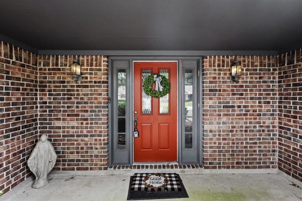 2945 Bonney Briar Place, Beaumont, Texas image 3