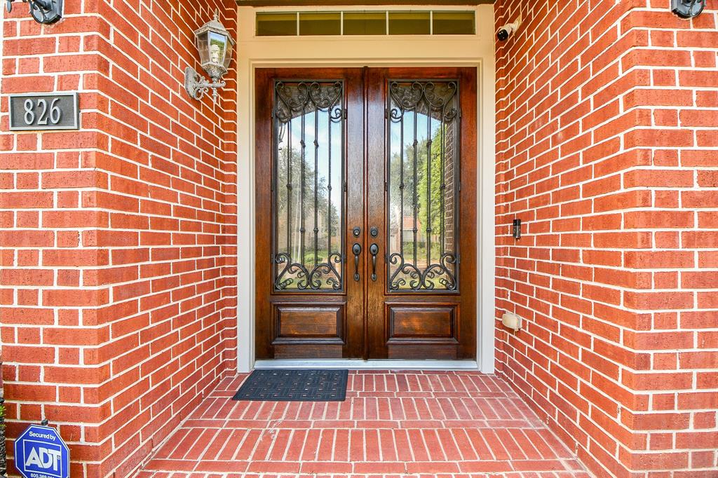 826 Delford Way