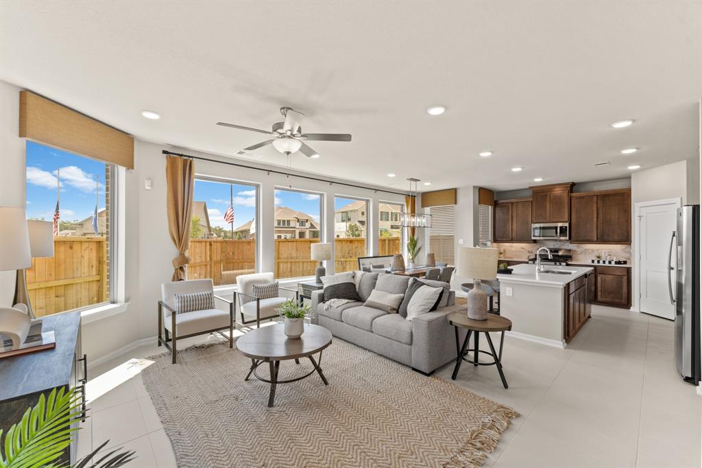 7727 Meadow Mouse Lane, Katy, Texas image 6