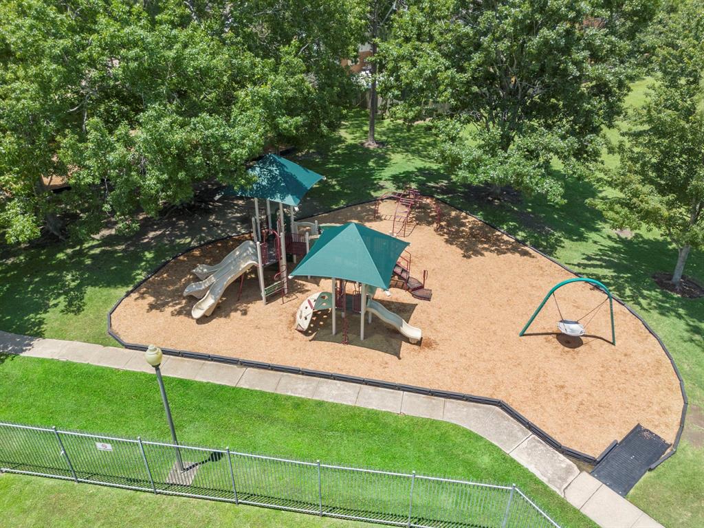 1714 Briarmoor Court, Houston, Texas image 44