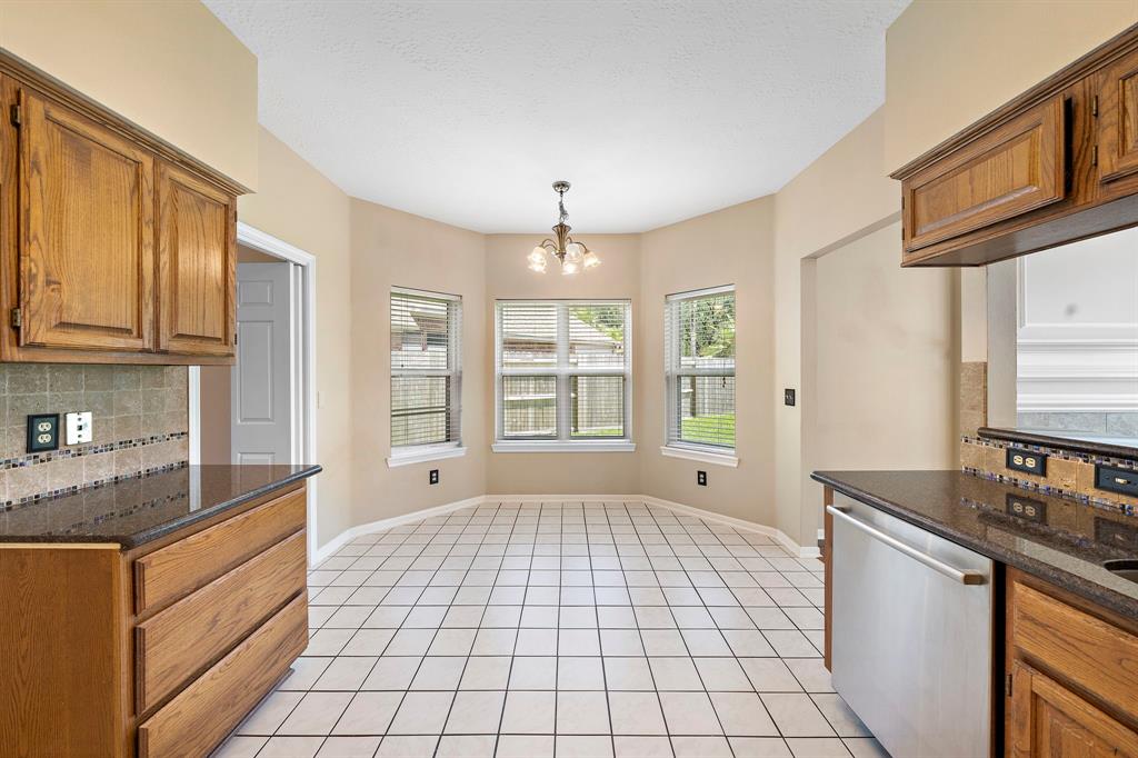 1714 Briarmoor Court, Houston, Texas image 10