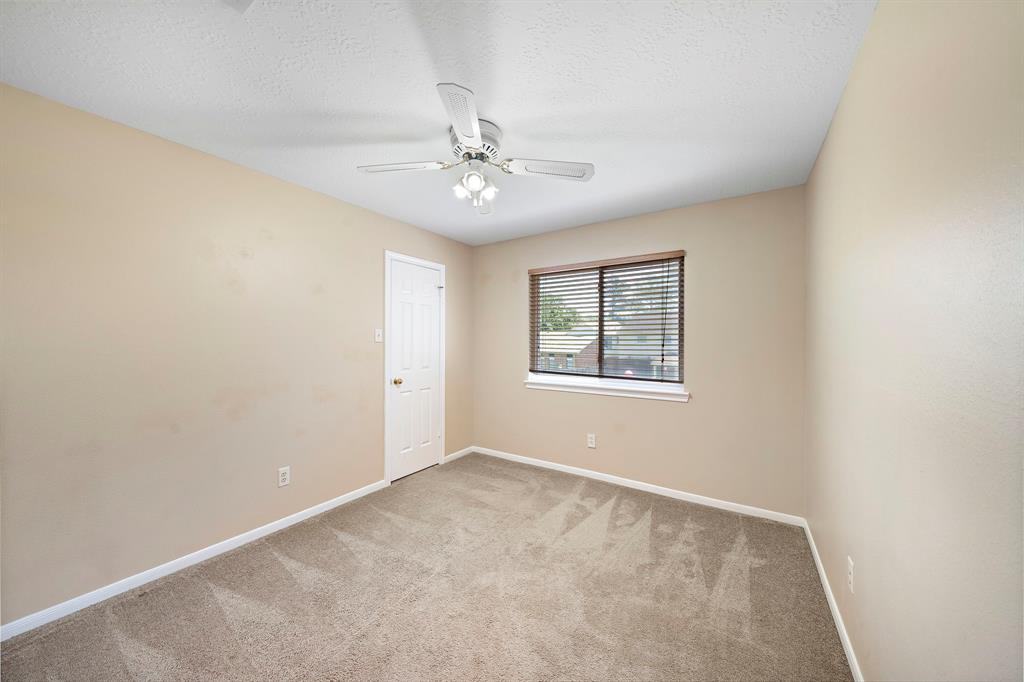 1714 Briarmoor Court, Houston, Texas image 26