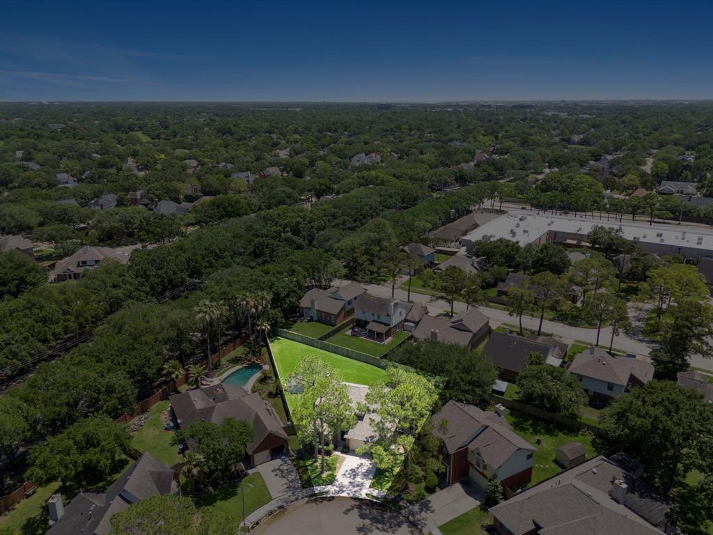 1714 Briarmoor Court, Houston, Texas image 32