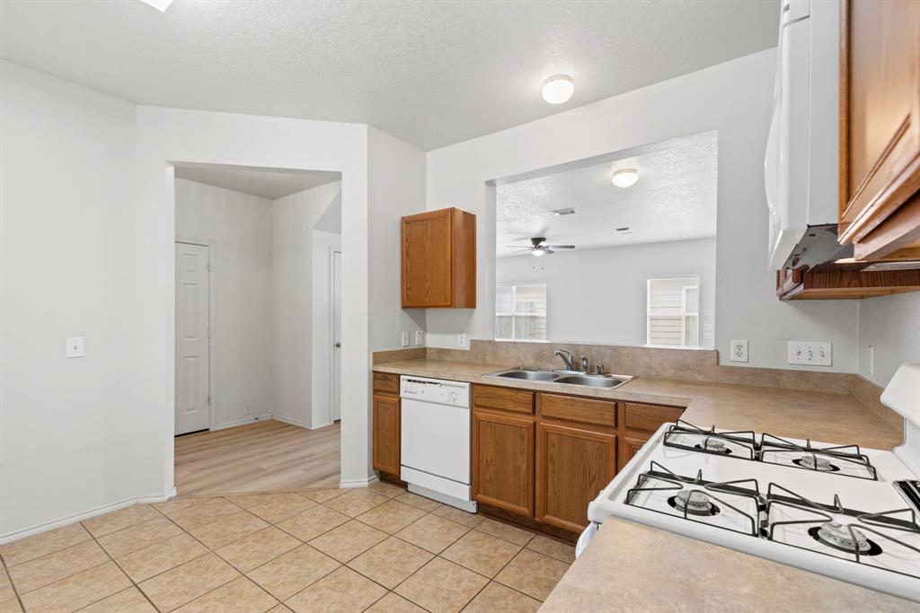 23831 Single Oak Street, Spring, Texas image 7