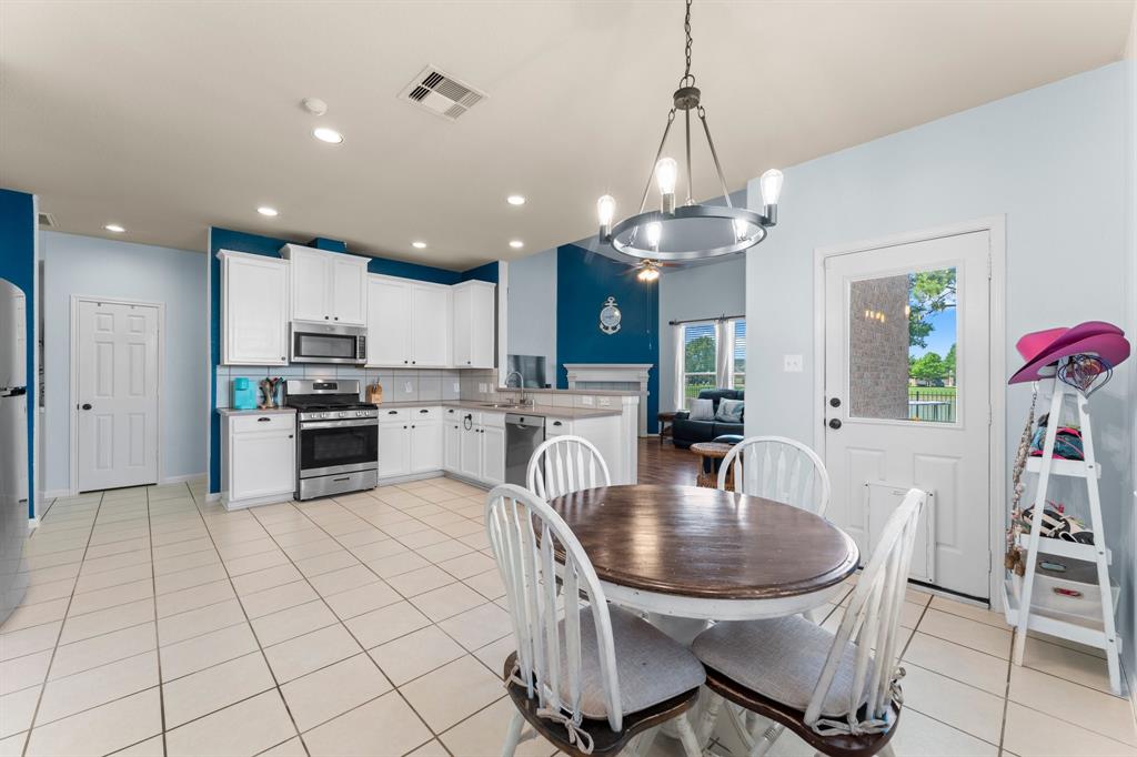 7610 Summer Night Lane, Rosenberg, Texas image 26