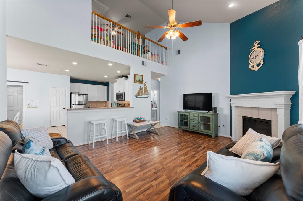 7610 Summer Night Lane, Rosenberg, Texas image 8