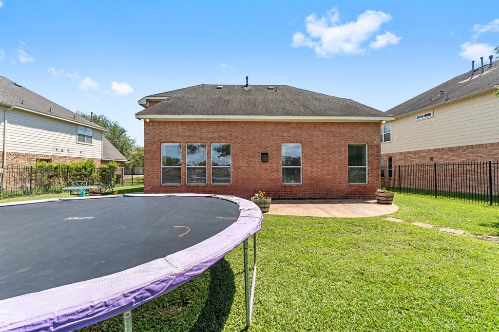 7610 Summer Night Lane, Rosenberg, Texas image 32