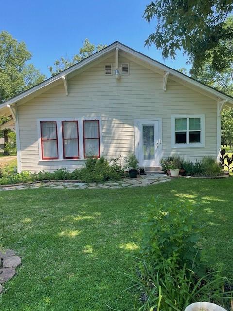 2114 E Lufkin Avenue