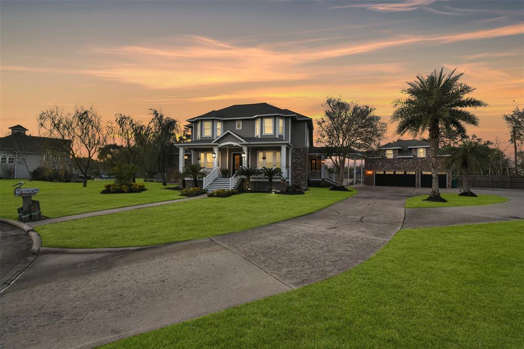 806 Quintana Roo Place, Seabrook, Texas image 2