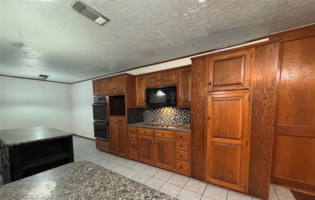 200 Greenwood Drive, Beaumont, Texas image 11