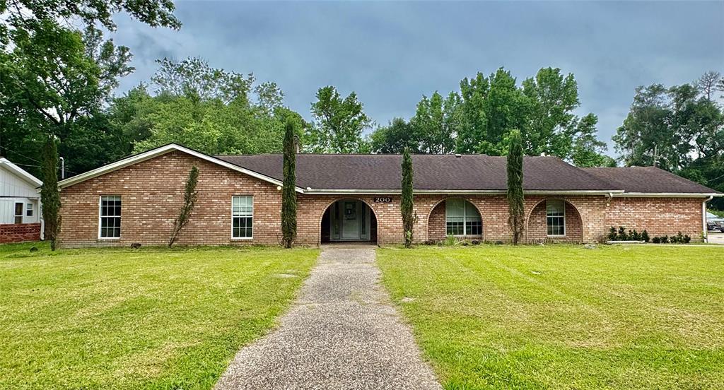 200 Greenwood Drive, Beaumont, Texas image 1