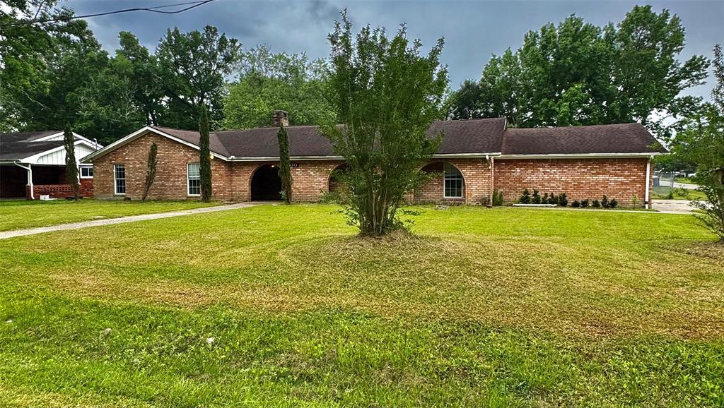 200 Greenwood Drive, Beaumont, Texas image 2