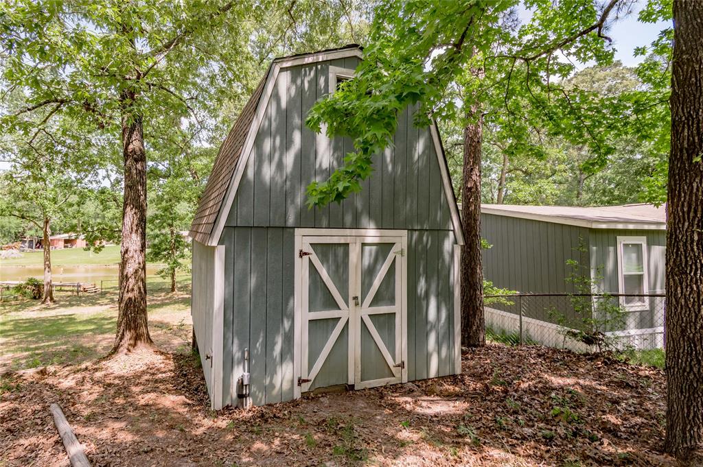 301 Chestnut Bend, Huntsville, Texas image 25