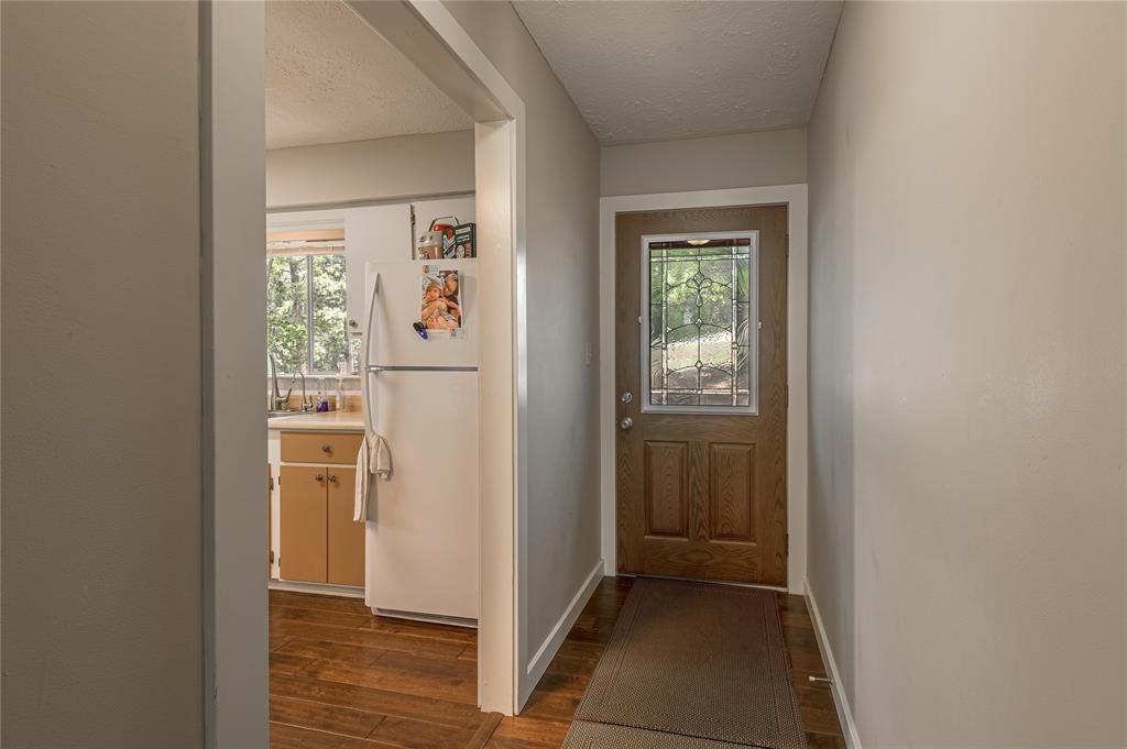 301 Chestnut Bend, Huntsville, Texas image 6