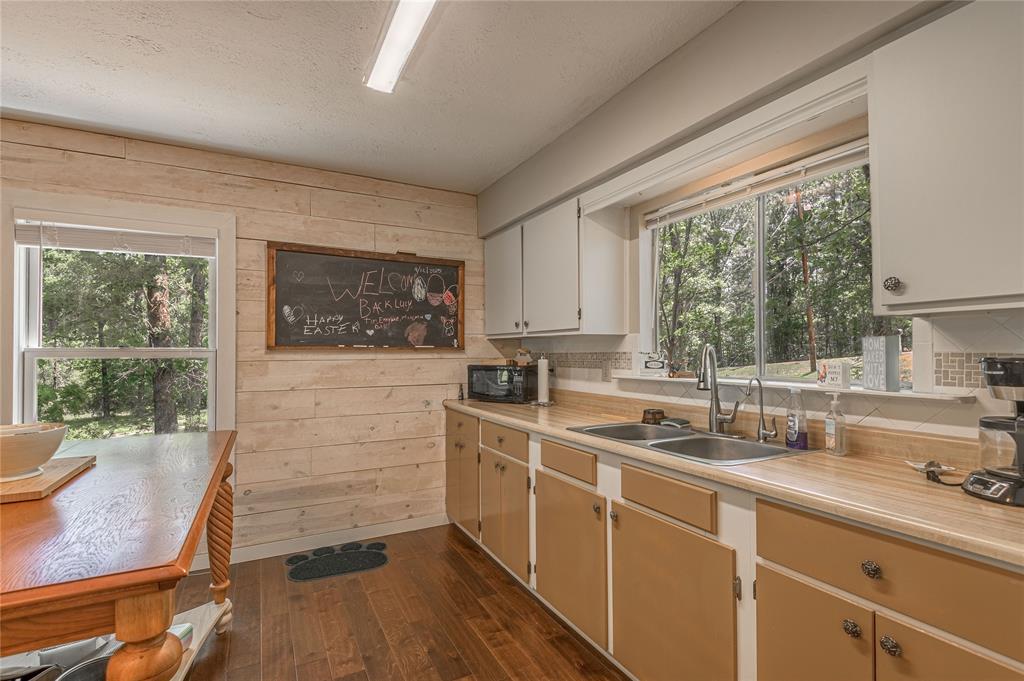 301 Chestnut Bend, Huntsville, Texas image 7