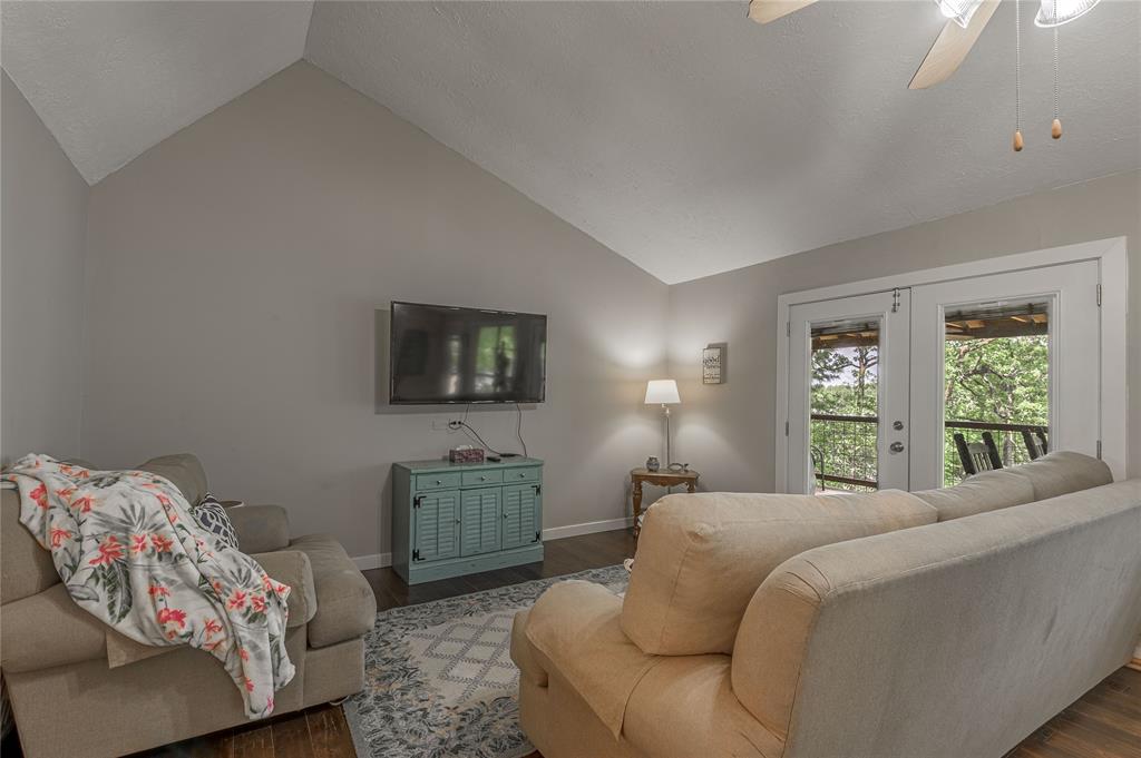 301 Chestnut Bend, Huntsville, Texas image 13