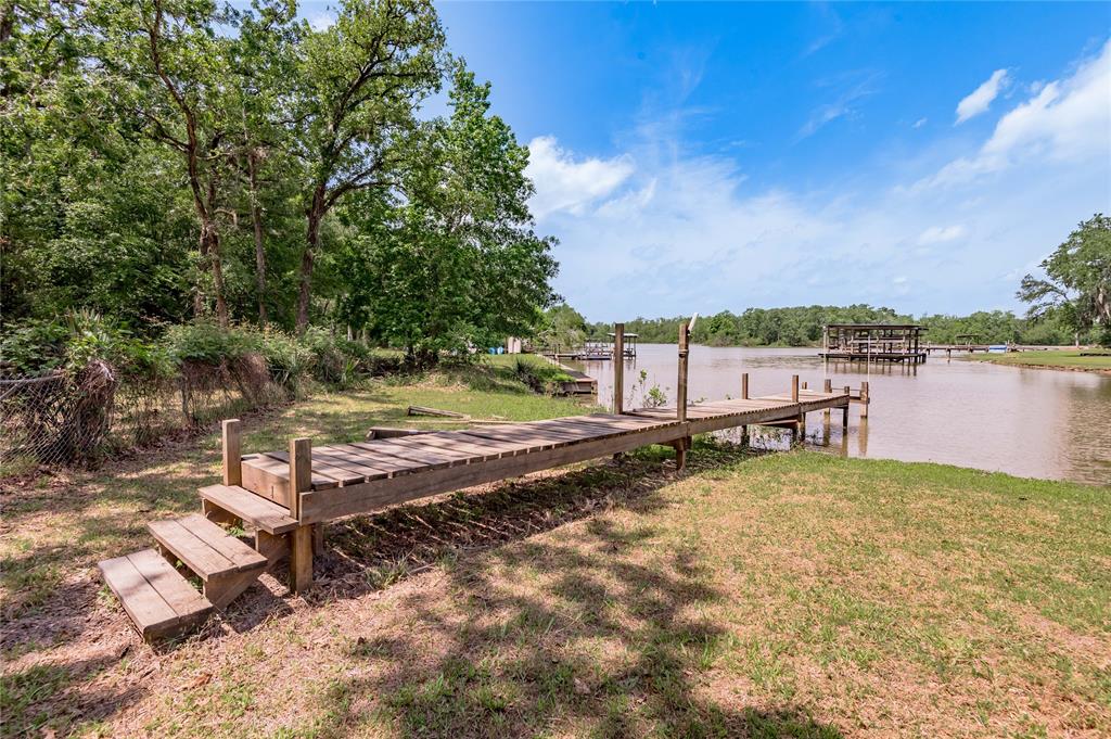301 Chestnut Bend, Huntsville, Texas image 31