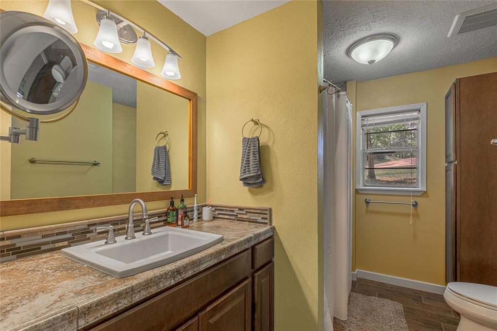301 Chestnut Bend, Huntsville, Texas image 15
