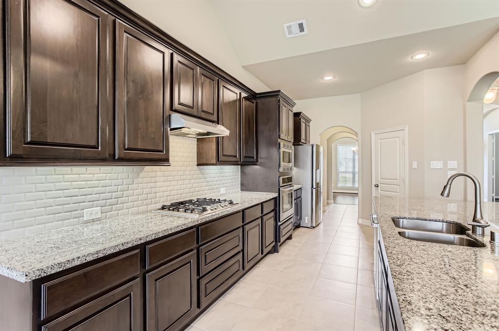 2044 Doolan Drive, Conroe, Texas image 10