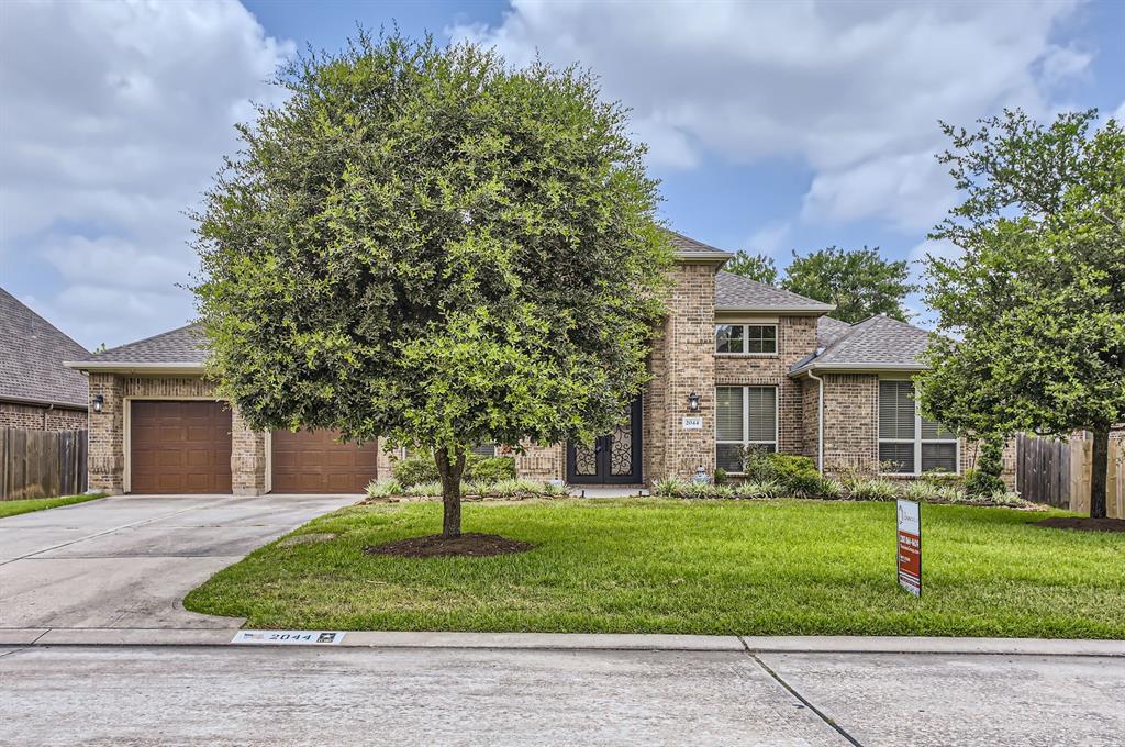 2044 Doolan Drive, Conroe, Texas image 2