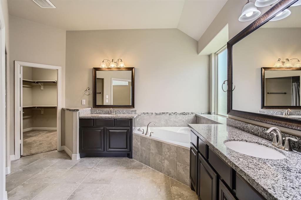 2044 Doolan Drive, Conroe, Texas image 17