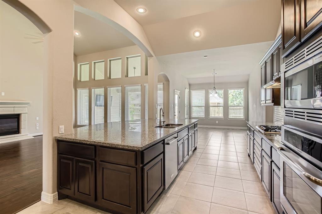 2044 Doolan Drive, Conroe, Texas image 11