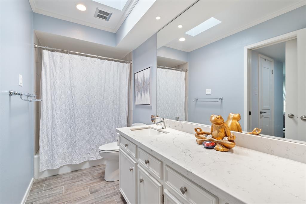 407 E Fair Harbor Lane, Houston, Texas image 23