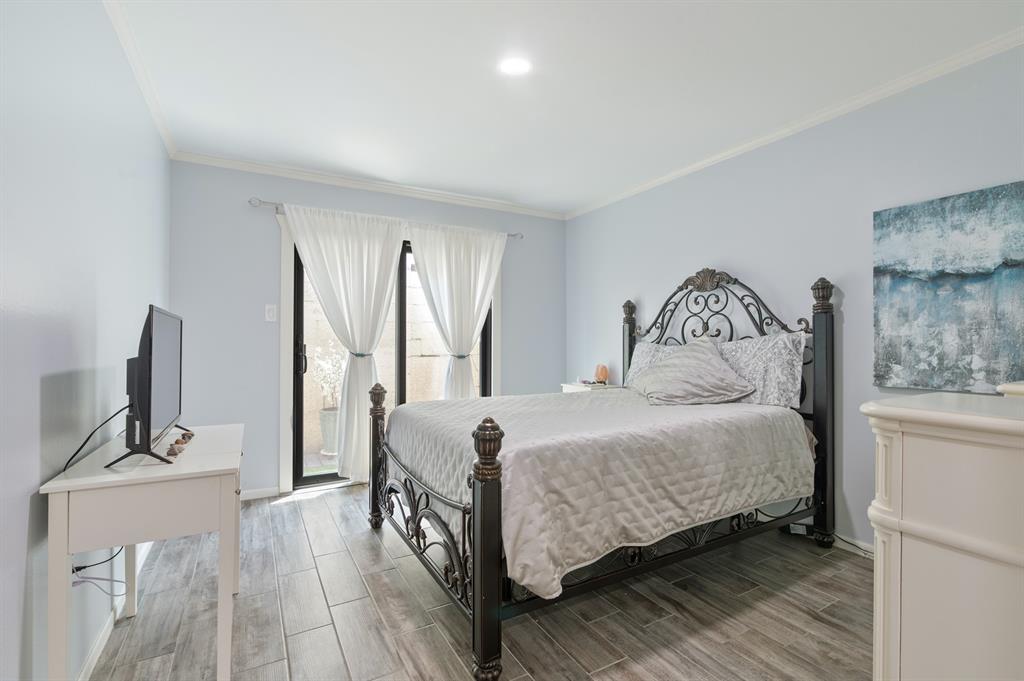 407 E Fair Harbor Lane, Houston, Texas image 24