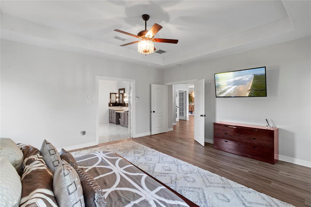 310 Quail Ridge Lane, Dickinson, Texas image 25