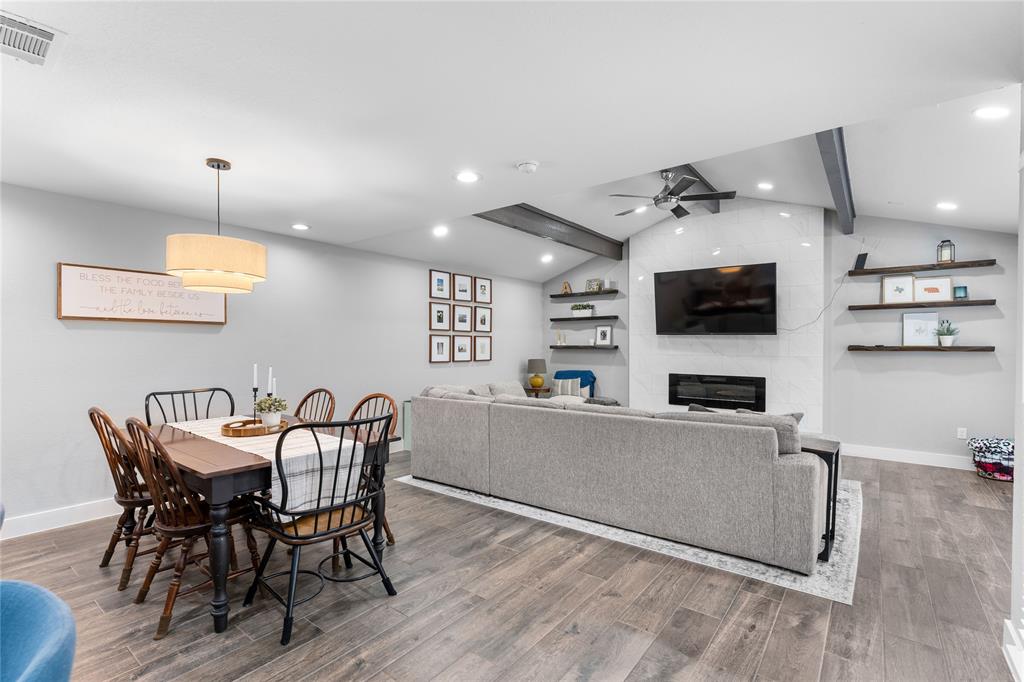 11207 Wood Lodge Drive, Houston, Texas image 2