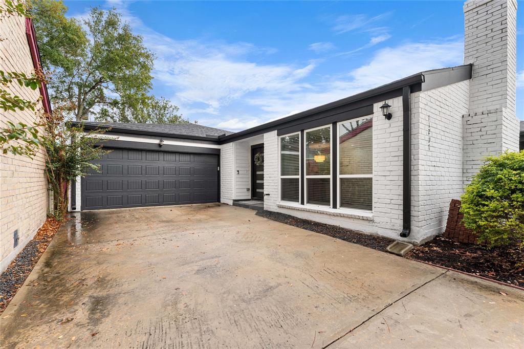 11207 Wood Lodge Drive, Houston, Texas image 1
