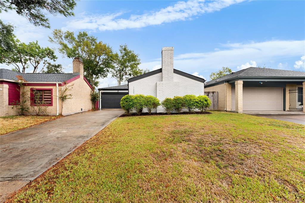 11207 Wood Lodge Drive, Houston, Texas image 7
