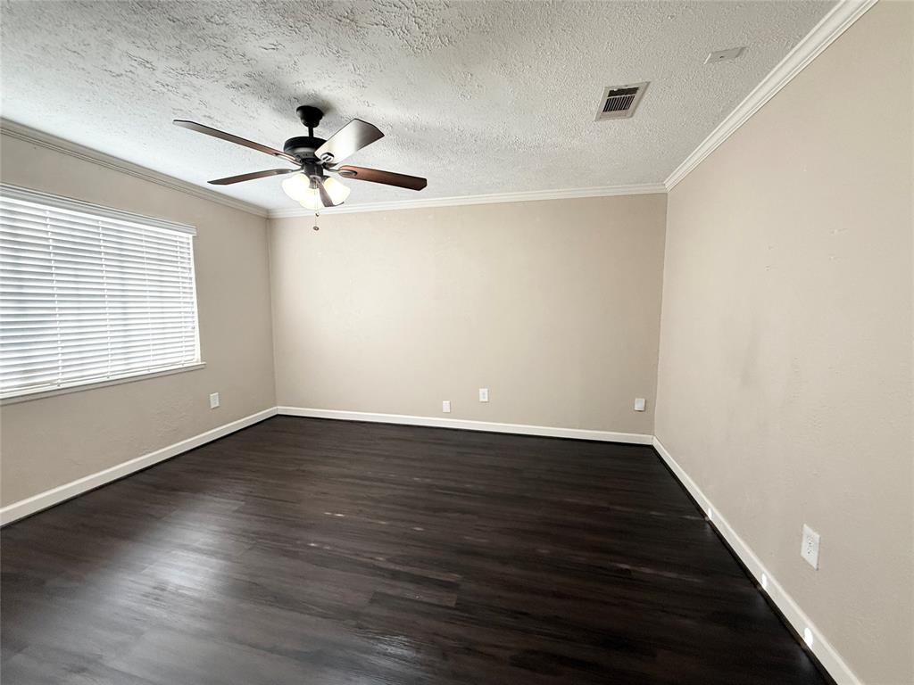 2114 Cedar Street, Pearland, Texas image 3
