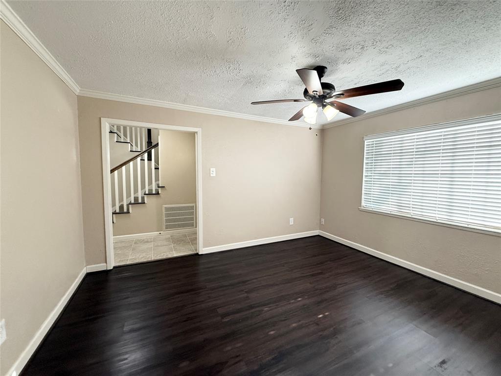 2114 Cedar Street, Pearland, Texas image 4