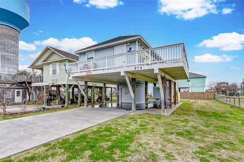 A home in Crystal Beach