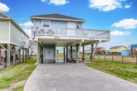 A home in Crystal Beach